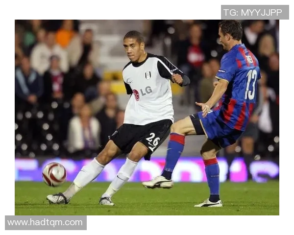 花式足球克里斯开球星卡精美展示提升收藏价值全解析