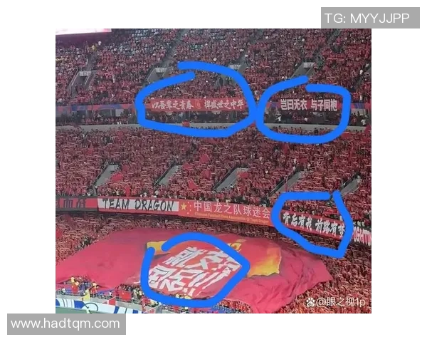 足球巨星赛场热泪瞬间感动无数球迷引发深情共鸣